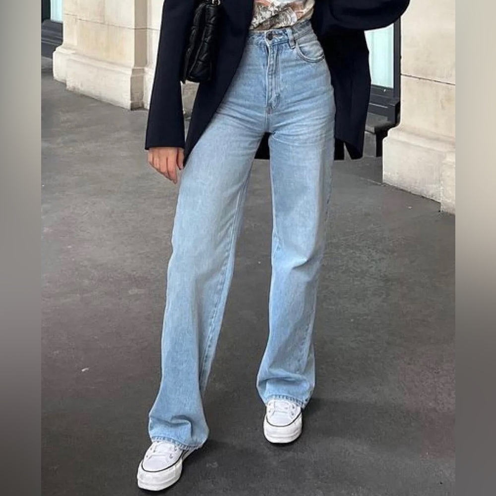 Rolla’s Heidi Jeans: Size 27. High Rise Straight Leg in Old Stone